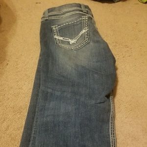 Buckle Jean capris